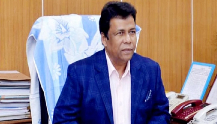তথ্য সচিব মকবুলকে অবসরে পাঠাল সরকার