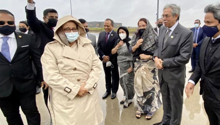 দেশের পথে প্রধানমন্ত্রী