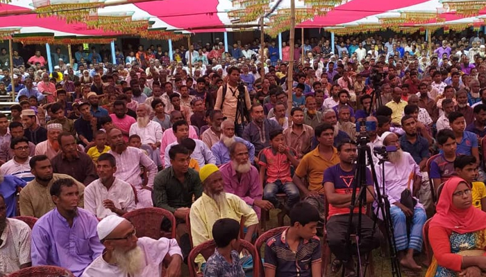 তিস্তার ভাঙন রোধে ব্যবস্থা নেয়ার দাবিতে জনসমাবেশ