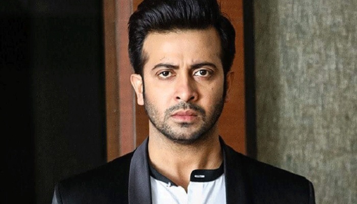 গণমাধ্যমকে কড়া হুঁশিয়ারি শাকিবের