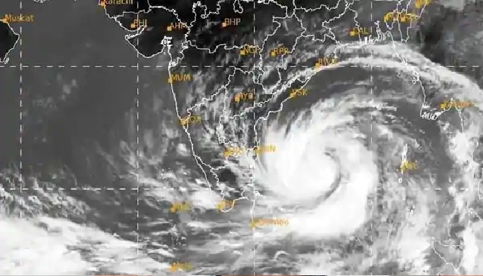 ধেয়ে আসছে ঘূর্ণিঝড় সিত্রাং