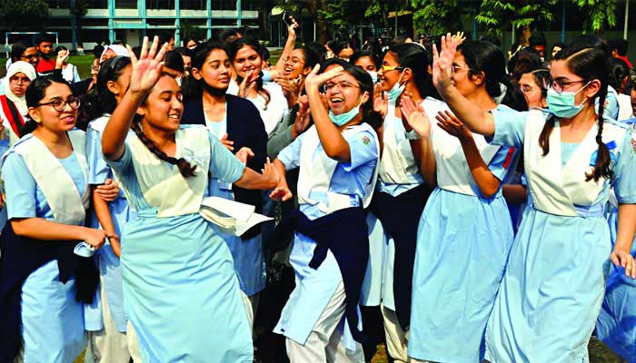 শতভাগ পাস করা শিক্ষাপ্রতিষ্ঠানের সংখ্যা কমেছে