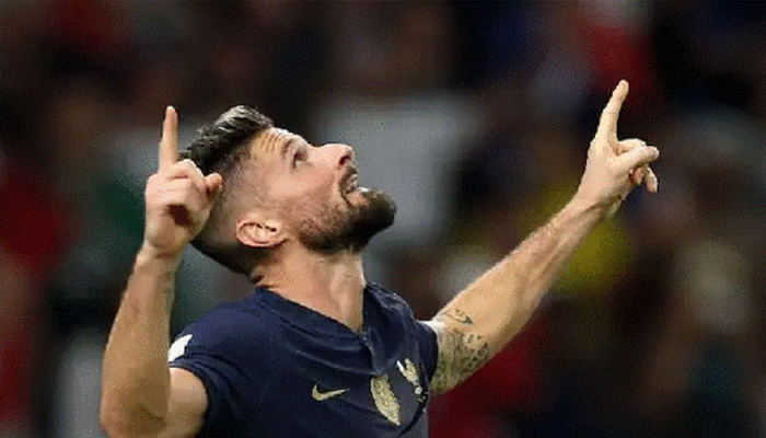 জিরুডের অন্যরকম হাফসেঞ্চুরি