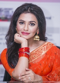 শ্রোতাদের নতুন গান উপহার দেবো