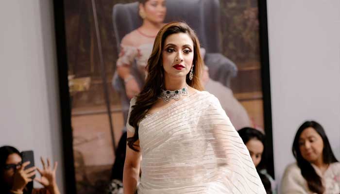 সংবাদকর্মীদের বিশেষ বার্তা দিলেন মিম