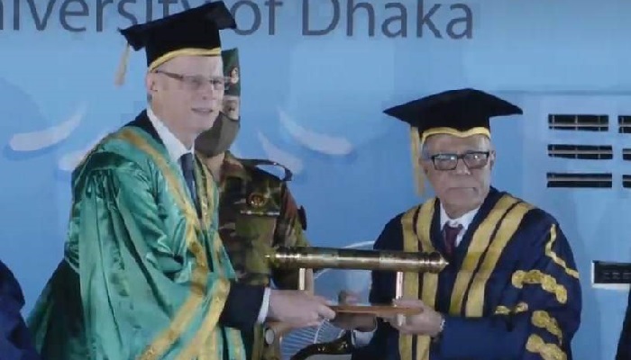 নোবেল বিজয়ী ড. জিঁ তিরোলকে ‘ডক্টর অব ল’ প্রদান
