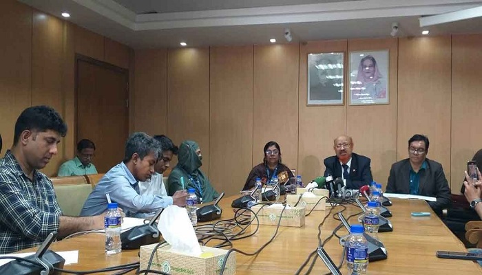 তারল্য সংকটের গুজবে আতঙ্কিত হবেন না