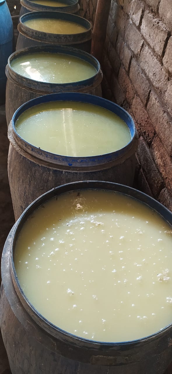 গোমস্তাপুরে তিন প্রতিষ্ঠানকে জরিমানা
