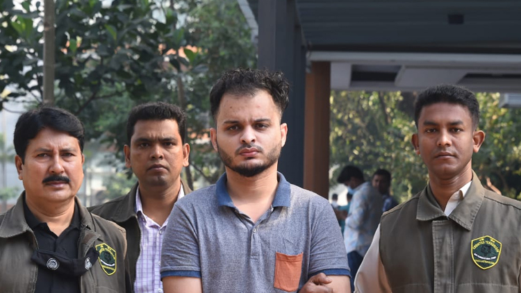 জঙ্গি ছিনতাইকারী মেহেদীর রিমান্ড আবেদন