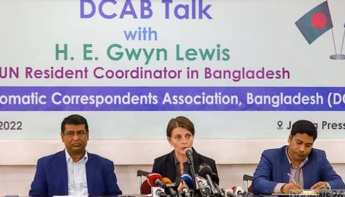 বিরোধীদের গণতান্ত্রিক অধিকারকে সম্মান করতে হবে