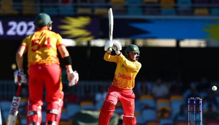 নেদারল্যান্ডসের বিপক্ষে ব্যাটিংয়ে জিম্বাবুয়ে