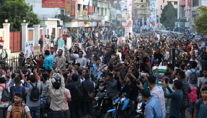 সমাবেশস্থলের কাছে ছাত্রলীগের ‘মহড়া’