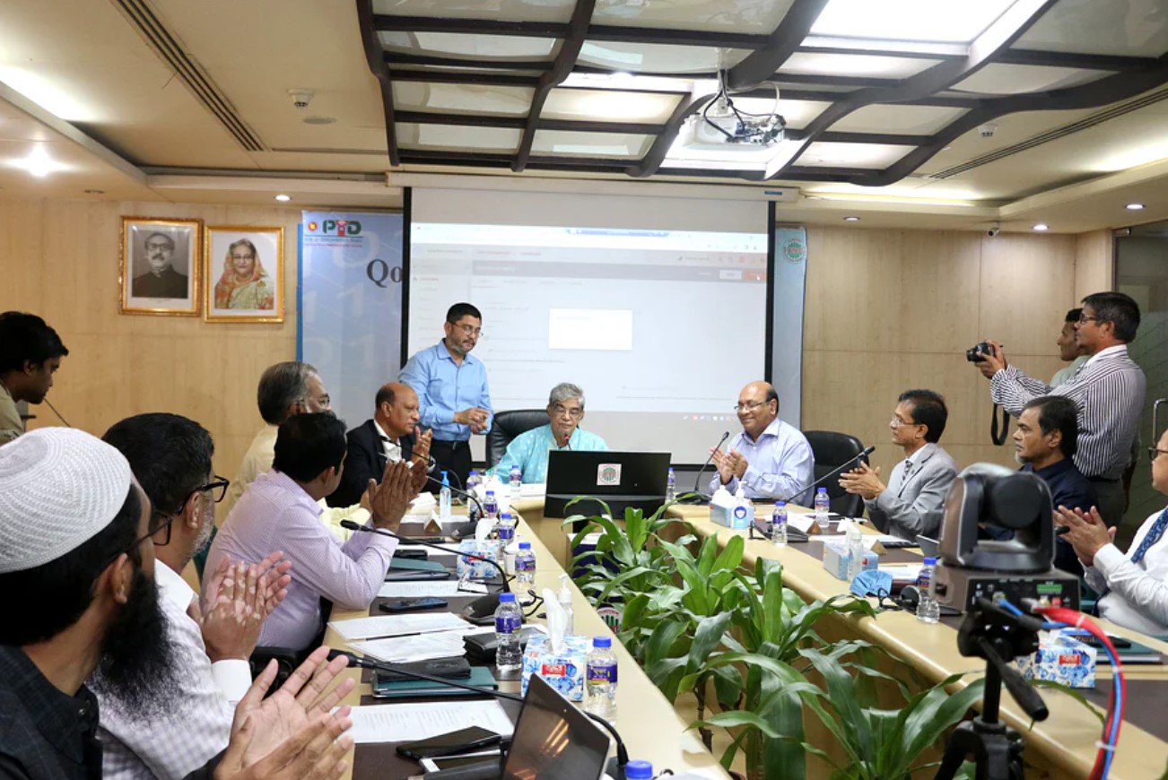 গ্রামীণফোনের সিম বিক্রিতে বিটিআরসির নিষেধাজ্ঞা