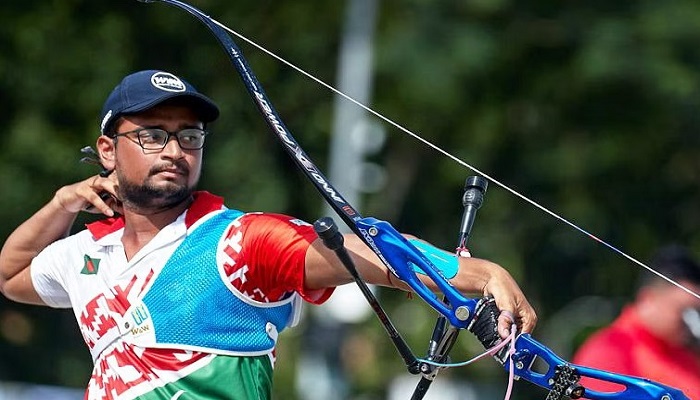 রোমান সানা ২ বছরের জন্য নিষিদ্ধ