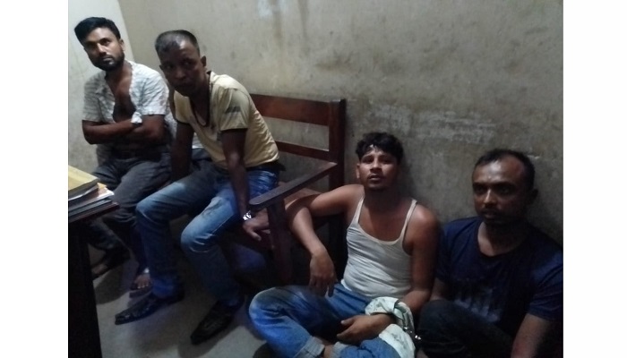 ঈশ্বরগঞ্জে ৪ ভুয়া ডিবি পুলিশ আটক