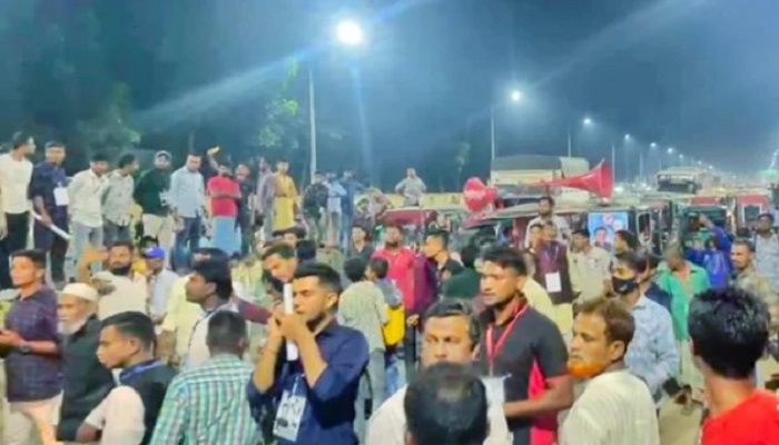 চট্টগ্রাম-কক্সবাজার মহাসড়ক অবরোধ