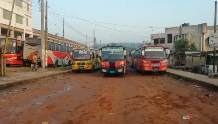 ফরিদপুরে সমাবেশ শেষ হতেই সচল বাস