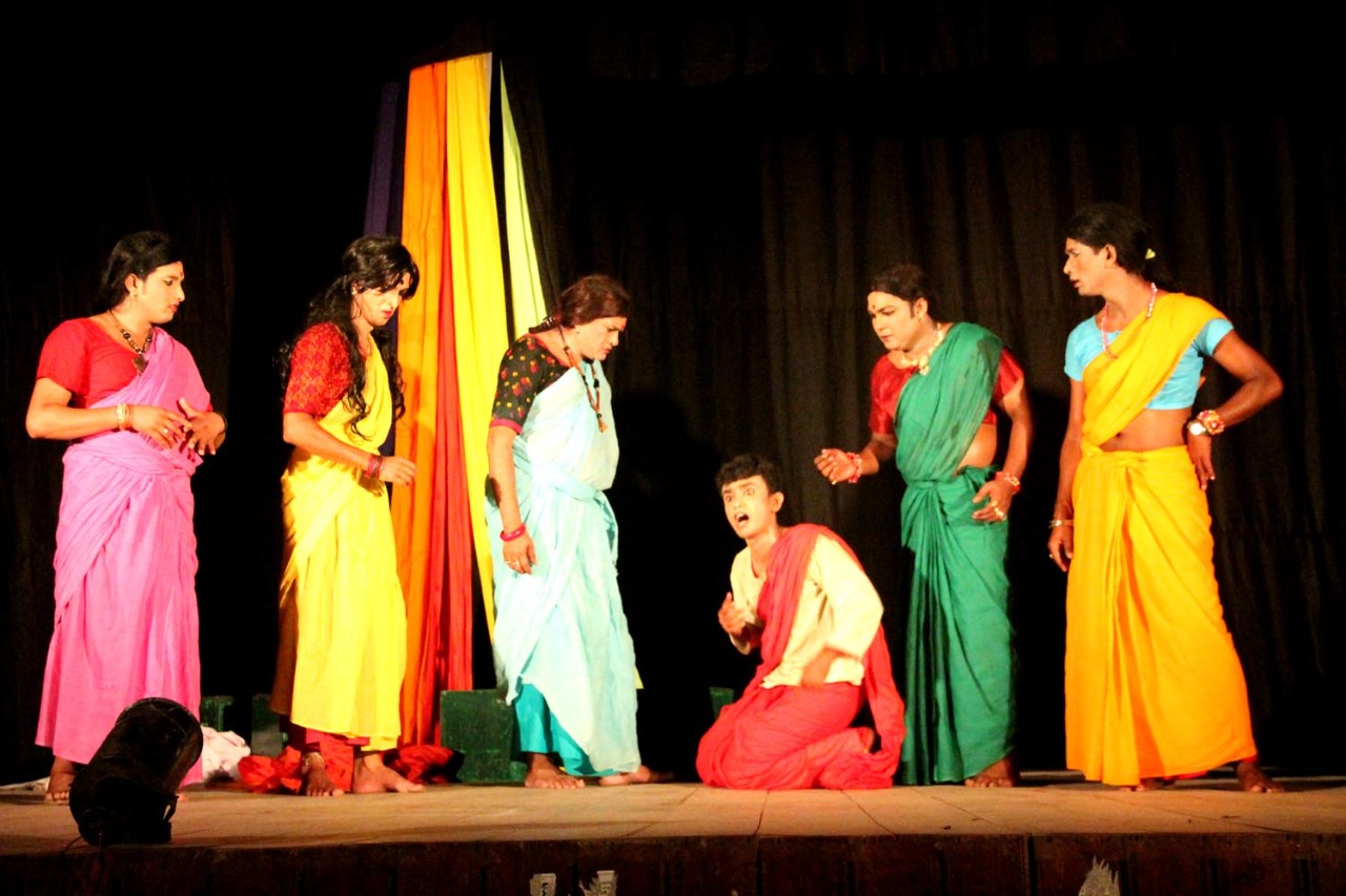 হিজড়া সমাজের সুখ-দুঃখ গাঁথা ‘শিখন্ডী কথা’