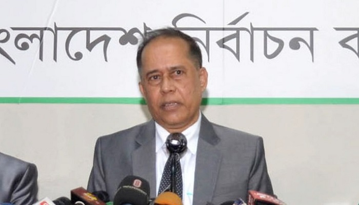 উৎসবমুখর পরিবেশে ভোট হচ্ছে