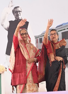মেট্রোরেলের উদ্বোধন করেছেন প্রধানমন্ত্রী