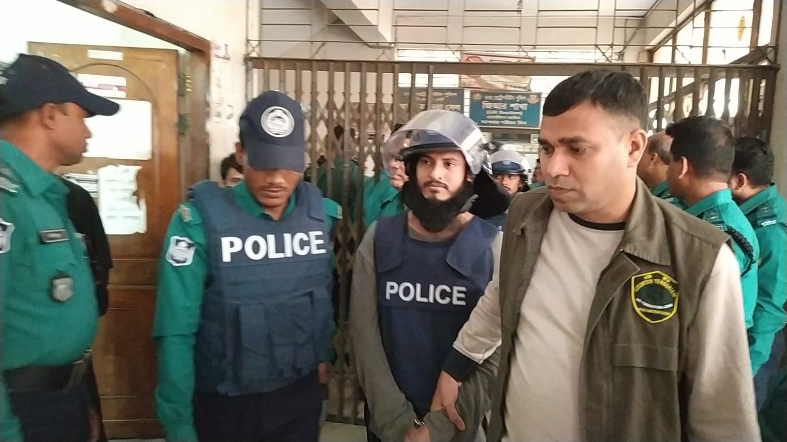যাত্রাবাড়ি থানার মামলায় ৫ জঙ্গি ৭ দিনের রিমান্ডে