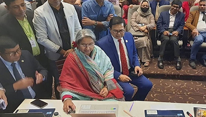 স্কুলে ভর্তির লটারি উদ্বোধন করলেন শিক্ষামন্ত্রী