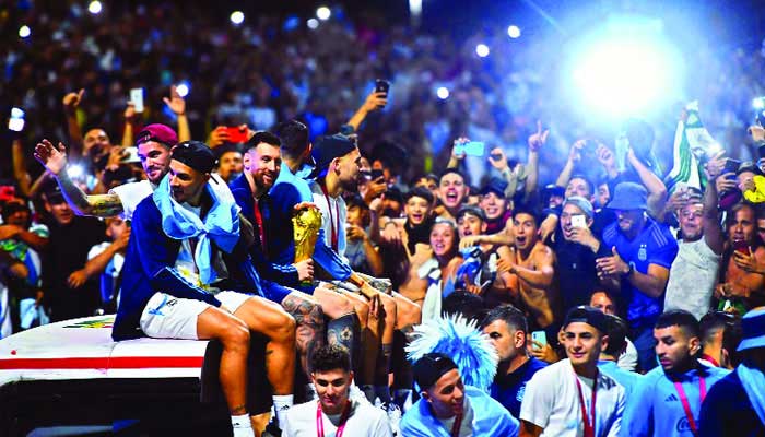 বুয়েন্স আয়ার্সে মেসিদের রাজকীয় সংবর্ধনা