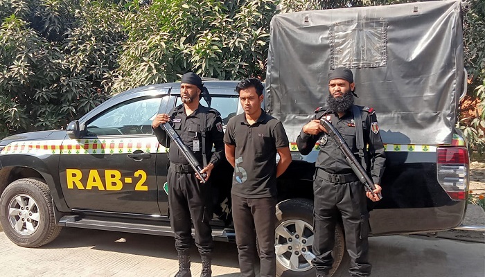 চালককে হত্যা করে পিকআপ ছিনতাই, গ্রেপ্তার ২