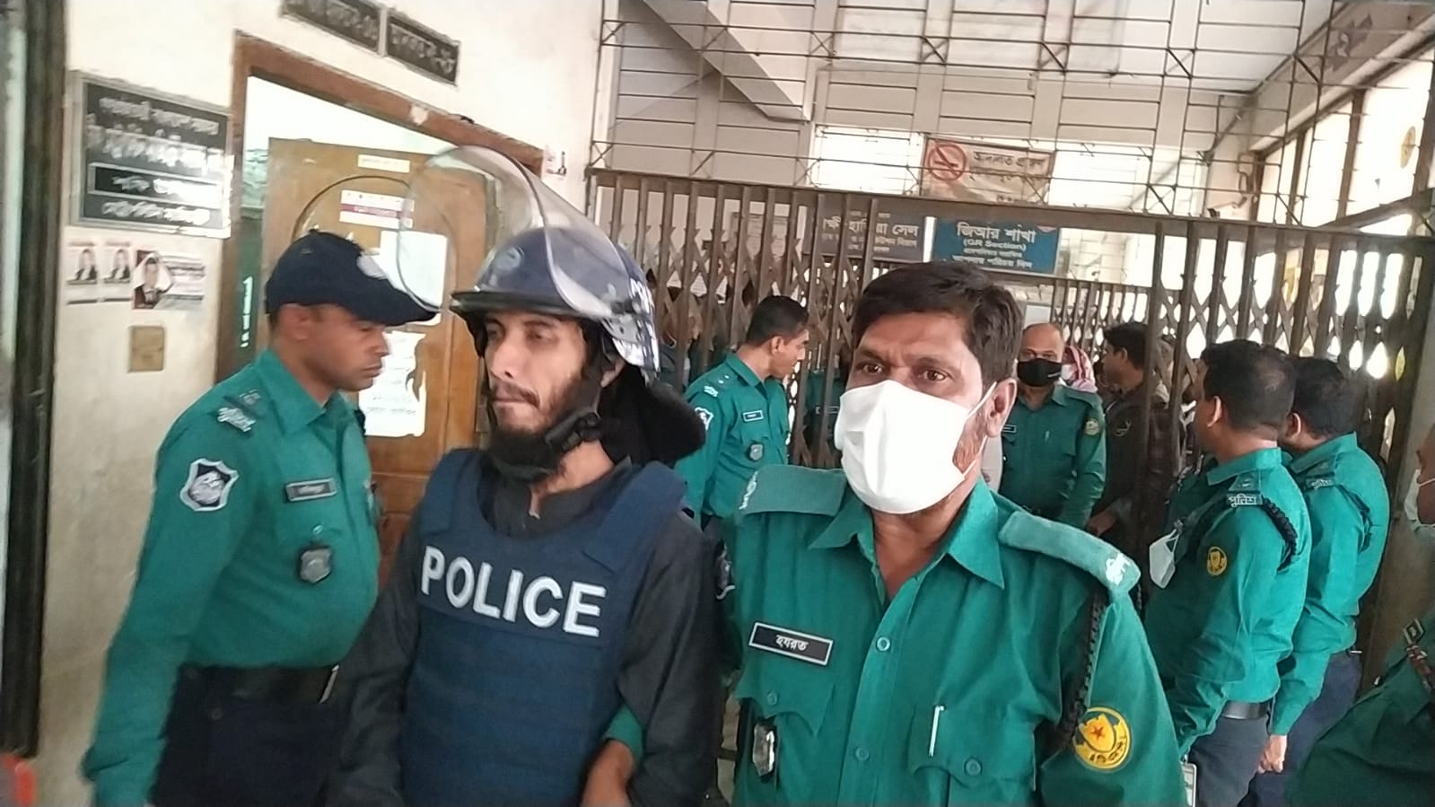 যাত্রাবাড়ি থানার মামলায় ৫ জঙ্গি ৭ দিনের রিমান্ডে