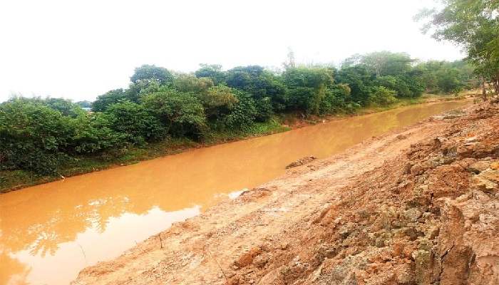 মাধবপুরে সোনাই নদী খনন কাজে অনিয়মের অভিযোগ