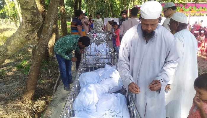 সৈদালী গণহত্যা: একস্থানে ২৩ শহীদ সমাহিত