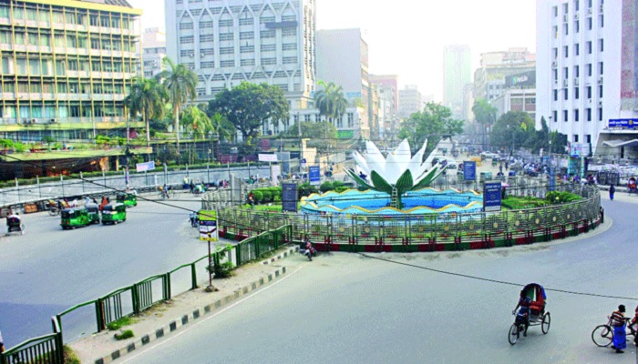 রাস্তাঘাটে ভুতুুরে চিত্র, রাজধানীতে চাপা আতঙ্ক