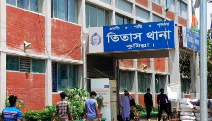 তিতাসে পেয়ারা পাড়াকে কেন্দ্র করে খুন