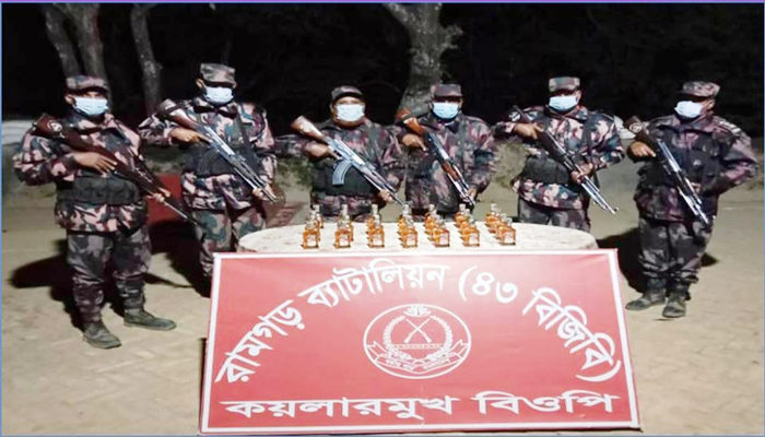 রামগড়ে বিজিবি'র অভিযানে ভারতীয় মদ জব্দ