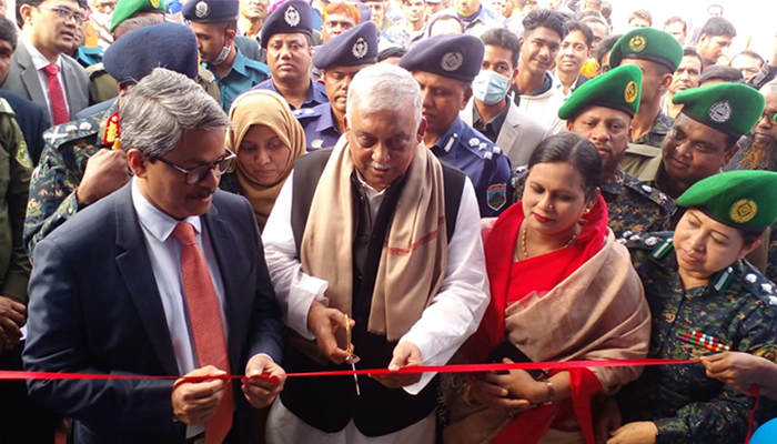 রাজনীতির নামে সন্ত্রাস করলে কঠোর ব্যবস্থা