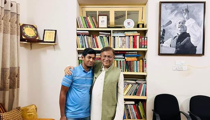 বাবাভক্ত ওসমানকে বাসায় ডেকে নিলেন তথ্যমন্ত্রী