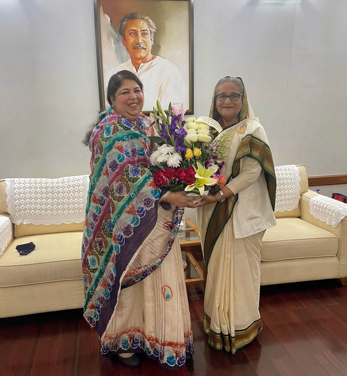 প্রধানমন্ত্রীকে স্পিকার-চিফ হুইপের অভিনন্দন