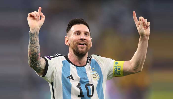এক নজরে মেসির অর্জন