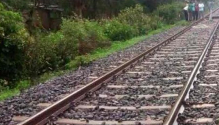 পাবজি খেলতে খেলতে ছাত্রের মৃত্যু
