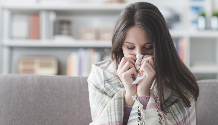 শীতে সংক্রামক রোগ থেকে যেভাবে বাঁচবেন