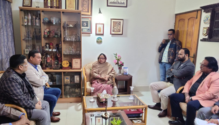 মির্জা ফখরুলের বাসায় পেশাজীবী নেতৃবৃন্দ