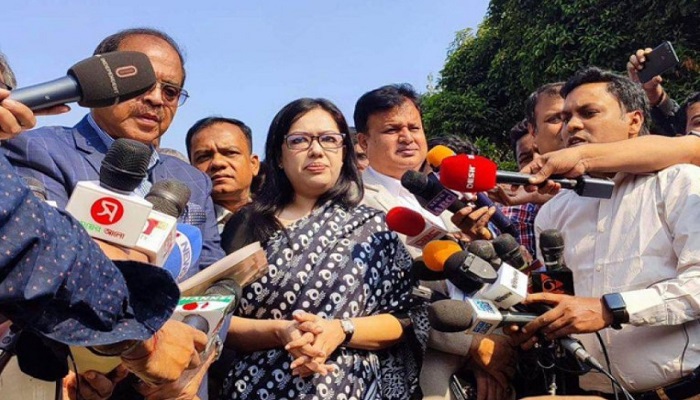 পদত্যাগ দিয়েই আন্দোলনের যাত্রা শুরু