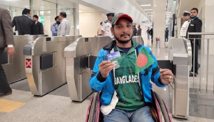 মেট্রোরেলের যাত্রীদের অম্ল-মধুর অভিজ্ঞতা