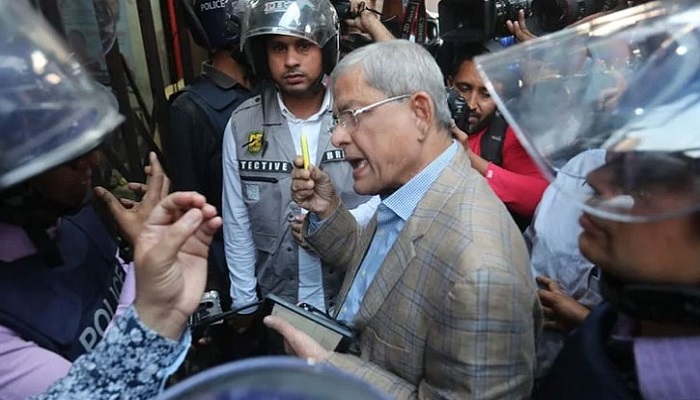 সমাবেশ পণ্ড করতেই পুলিশের হামলা (ভিডিও)