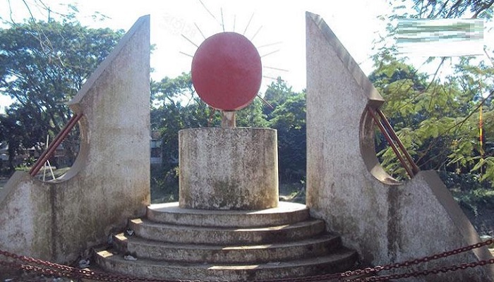 চারদিকে হানাদারদের পতনের খবর