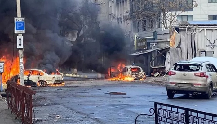 রাশিয়ার হামলায় খেরসন ছাড়ছেন হাজারও মানুষ