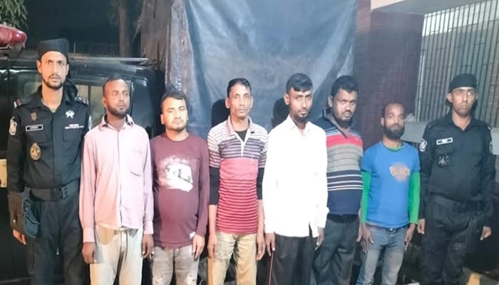বদলা নিতে গিয়ে চোরচক্রের প্রধান!