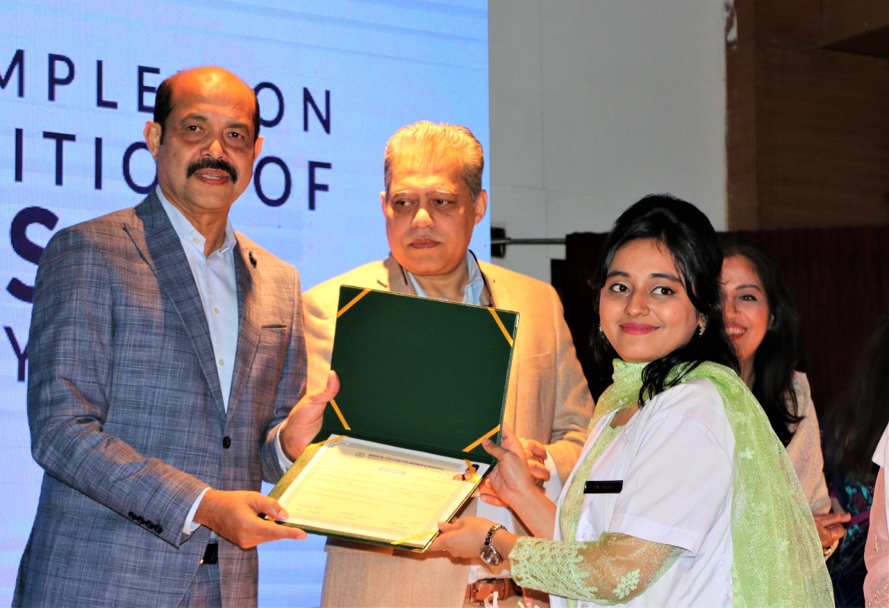 চিকিৎসকদের মানসম্মত সেবার আহ্বান মেয়র আতিকের