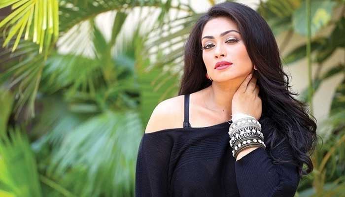 ছবি মুক্তির আগে কোথায় গেলেন পপি?