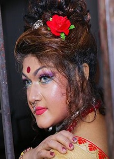 হিরো আলমের জন্য বগুড়ায় ভোট চাইলেন চিত্রনায়িকা মুনমুন